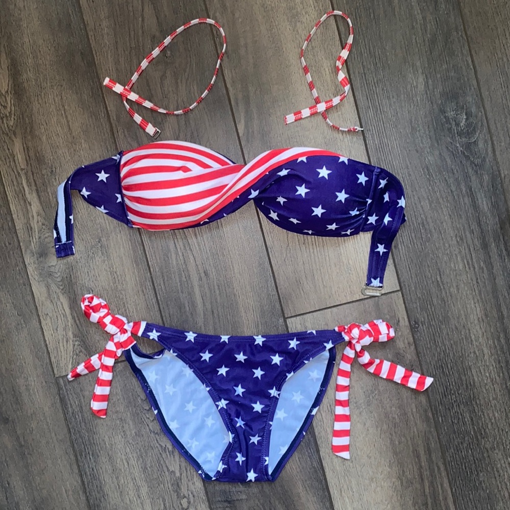 Women’s American USA flag strapless top bikini size small - NWT